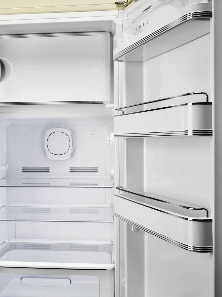 Smeg FAB28RCR6 Creme