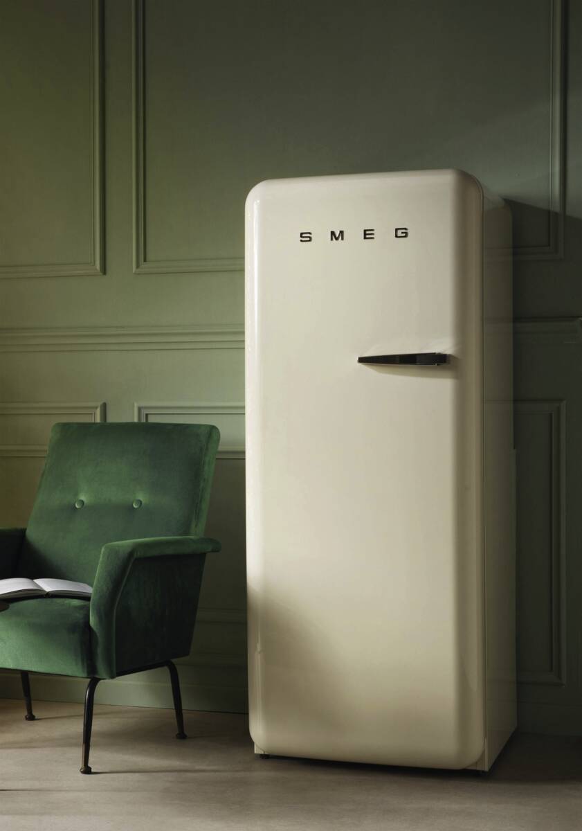 Smeg FAB28RCR6 Creme