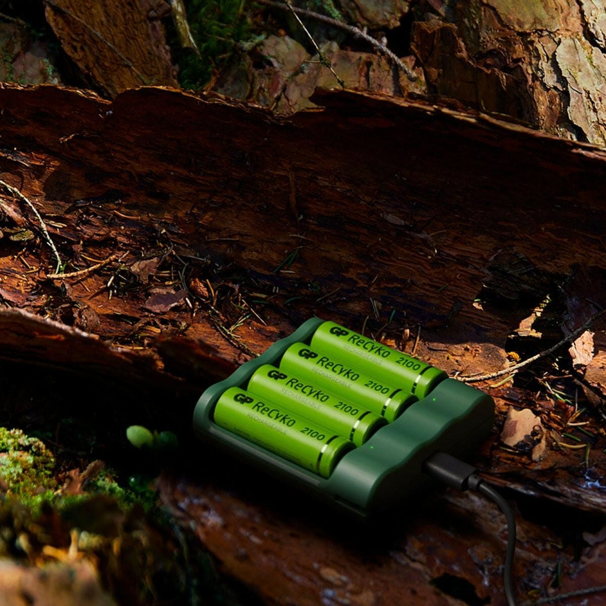 EP:Tummers GP USB LADER AA A4 2100MAH