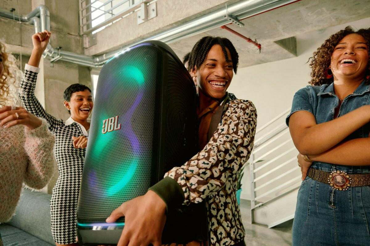 JBL Partybox Stage 320.