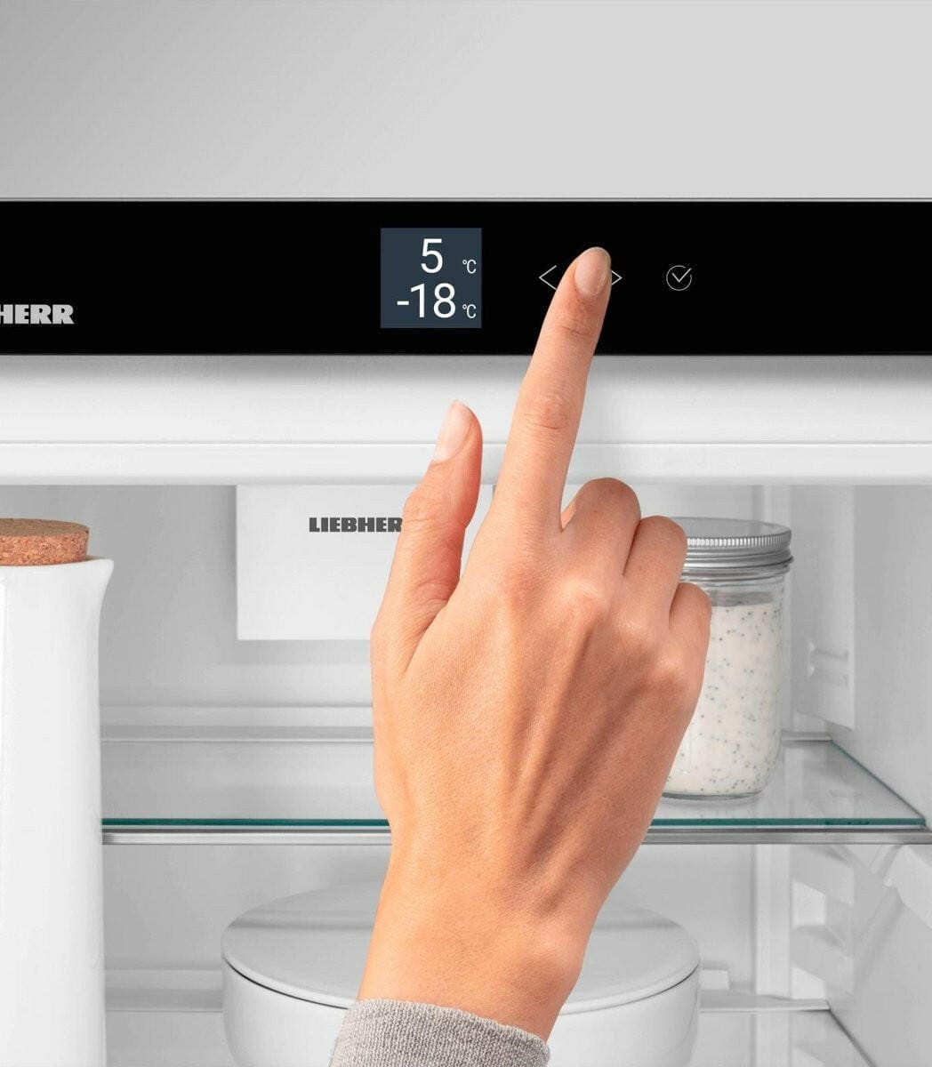 Liebherr Liebherr CBNbda 5723-20 BlackSteel-zwart