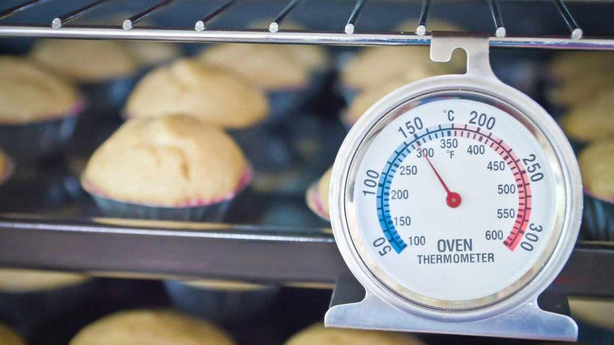 OVEN THERMOMETER.