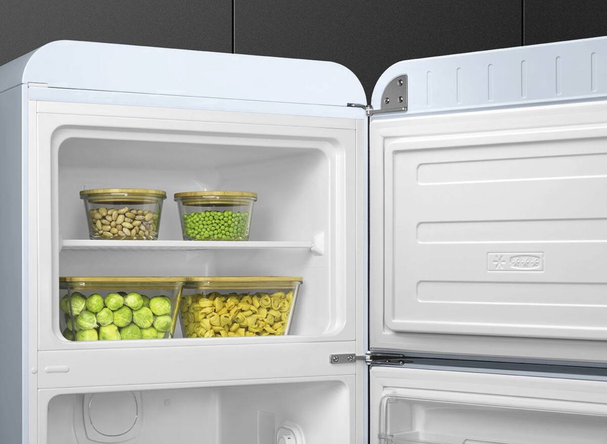 Smeg Smeg FAB30RPB6 pastelblauw